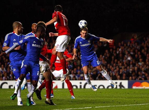 Branislav Ivanovic (4.L) of Chelsea scores his side s third goal. UEFA Champions League, Chelsea FC London vs Spartak Moscow, 3rd November, 2010 EDITORIAL USE ONLY. No use with unauthorised audio, video, data, fixture lists, club league logos or live services. Online in-match use limited to 120 images, no video emulation. No use in betting, games or single club league player publications. o0 Tor