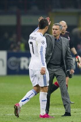 (L-R) Cristiano Ronaldo, Trainer Jose Mourinho (beide Real Madrid), NOVEMBER 3, 2010 - Football : UEFA Champions League Group G match between AC Milan 2-2 Real Madrid at Giuseppe Meazza Stadium in Milan, Italy.  (014912) o0 Jubel, Freude