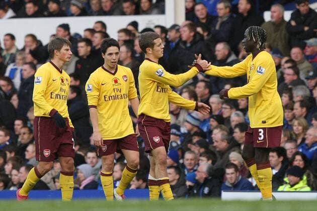 Football - Premier League - Everton vs. Arsenal Arsenal s Bacary Sagna r. is congratulated on his goal by team mates at Goodison Park  o0 Jubel Freude