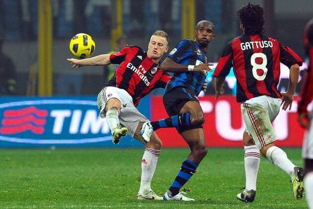 Ignazio ABATE Milan, Samuel Eto o Inter, 14 11 2010 - Inter Milan (blue) vs AC Milan -