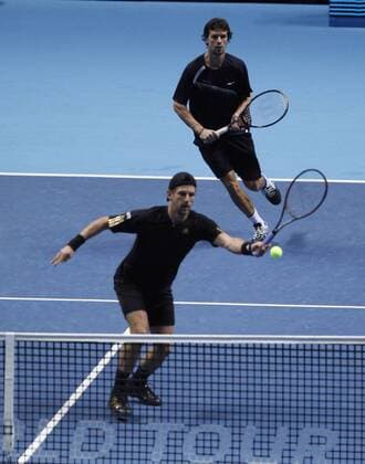 Barclays ATP World Tour Finals 2010 in der O2 Arena in London, Herren Tennis Turnier, WM, Weltmeisterschaft, Doppel, Philipp Petzschner (GER) und mit Basecap Partner Jürgen Melzer (AUT)
