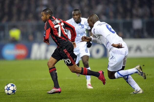 AJ Auxerre (weiß) vs AC Mailand (rot schwarz) - Champions League - 23.11.2010 - Robinho (Mailand) --- xJBAutissierx 