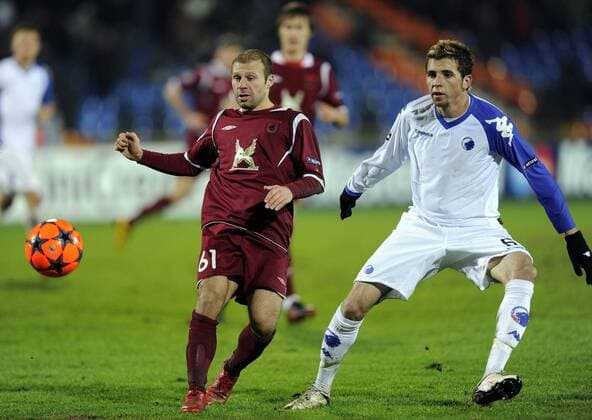 Rubin Kazan (red) - FC Kopenhagen (white), Gökdeniz Karadeniz, Rubin Kazan., Claudemir de Souza, FCK. FCK. 