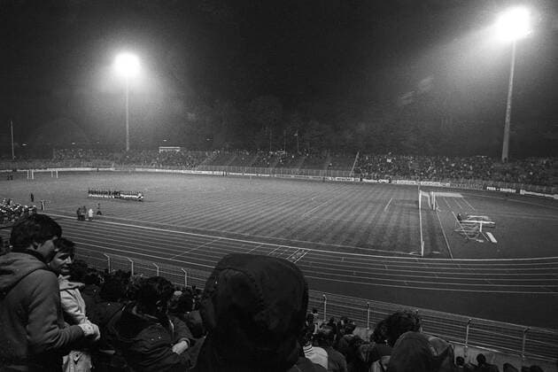 Fußball, Stadiongeschichte 1. FC Saarbrücken Flutlichtspiel im Saarbrücker Ludwigsparkstadion, Heimspielstätte des 1. FC Saarbrücken Aufnahmedatum geschätzt, 1987 Saarbrücken, Deutschland, Ludwigspark
