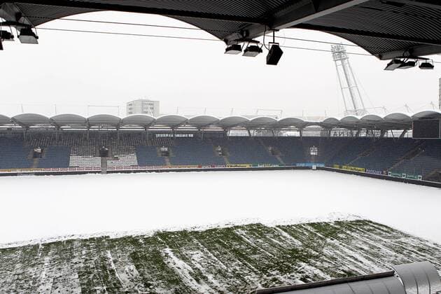 SK Sturm Graz, Vorberichte, UPC Arena, Stadionbesichtigung, Das teilweise vom Schnee befreite Stadion 