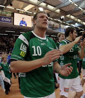 Schlussjubel Goeppingen, Lars Kaufmann (FAG) . Frisch Auf FA Goeppingen vs. Fuechse Berlin. Handball-Bundesliga 2010-2011 . Goeppingen , DEU, 04.12.2010 ,