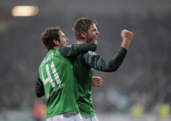 FUSSBALL CHAMPIONS LEAGUE SAISON 2010 2011 GRUPPE A 07.12.2010 SV Werder Bremen - Inter Mailand, Sebastian Proedl (re.) und Dominik Schmidt (beide Bremen)  o0 Jubel, Freude