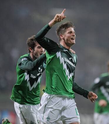 FUSSBALL CHAMPIONS LEAGUE SAISON 2010 2011 GRUPPE A 07.12.2010 SV Werder Bremen - Inter Mailand, Sebastian Proedl (re.) und Dominik Schmidt (beide Bremen)  o0 Jubel, Freude