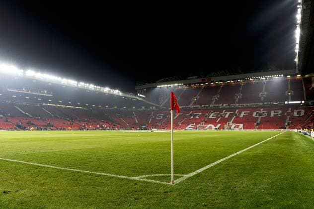 07.12.2010 Champions League Football from Old Trafford. Manchester United. Corner flag at Old Trafford xRoganxThomsonx  ActionPlus11122578 o0 ManU England Eckfahne Fahne Ecke Objekte Equipment