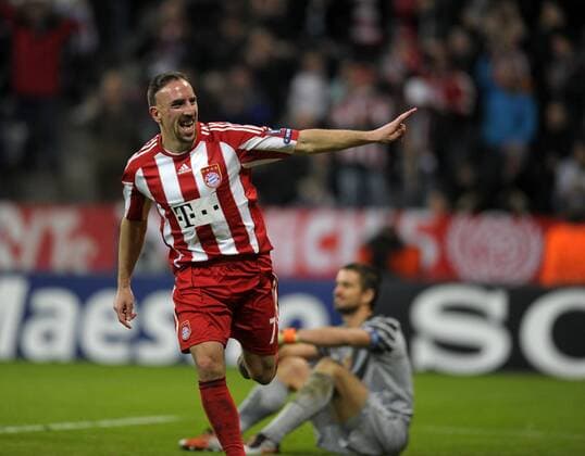 08.12.2010, Fussball Champions-League, Vorrunde, 6.Spieltag, FC Bayern München - FC Basel (gelb): Jubel Franck Ribery (München).