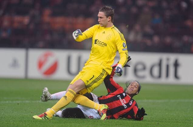 Maarten STEKELENBURG Ajax (L) und RONALDINHO , AC Milan - AC Milan vs Ajax Amsterdam Champions League 2010 2011 NicoloXZangirolami