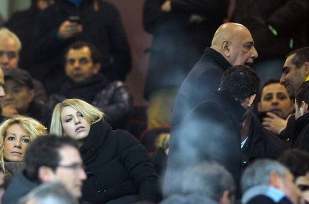 Barbara BERLUSCONI, Tochter von Premierminister und Vereinspräsident Silvio Berlusconi (ITA) und Vizepräsident Adriano GALLIANI (R) - AC Milan - Champions League 2010 2011 NicoloXZangirolami