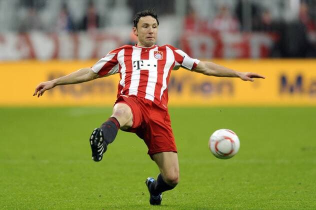 Mark VAN BOMMEL (Bayern Muenchen),Aktion. FC Bayern Muenchen-FC St.Pauli. Fussball,Liga1,1.Bundesliga,Saison2010 11,2010 2011 ,Spieltag16, am 11.12.2010.