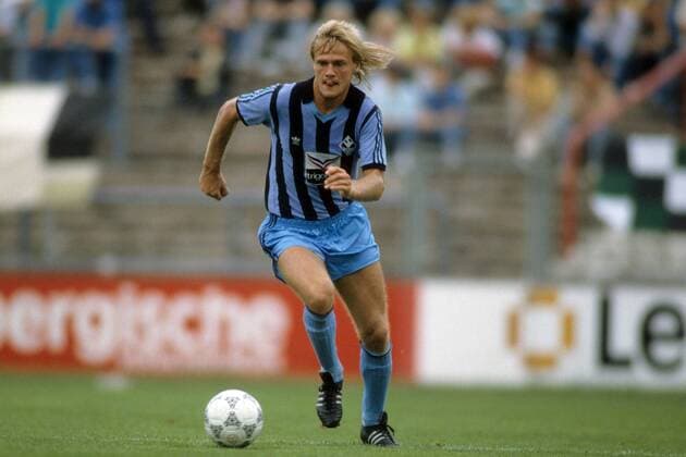 Jörg Neun (Mannheim) DEUTSCHSPRACHIGE SPORTZEITSCHRIFTEN UND -ZEITUNGEN NUR NACH RÜCKSPRACHE Fußball 1. BL Herren DEUTSCHSPRACHIGE SPORTZEITSCHRIFTEN UND -ZEITUNGEN NUR NACH RÜCKSPRACHE, Saison 1987 1988 Einzelbild Mannheim Dynamik,