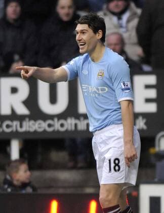 Manchester City s Gareth Barry celebrates scoring his side s first goal. Barclays Premier League Newcastle United v Manchester City 26th December, 2010 EDITORIAL USE ONLY. No use with unauthorised audio, video, data, fixture lists, club league logos or live services. Online in-match use limited to 120 images, no video emulation. No use in betting, games or single club league player publications. o0 Newcastle Jubel Freude