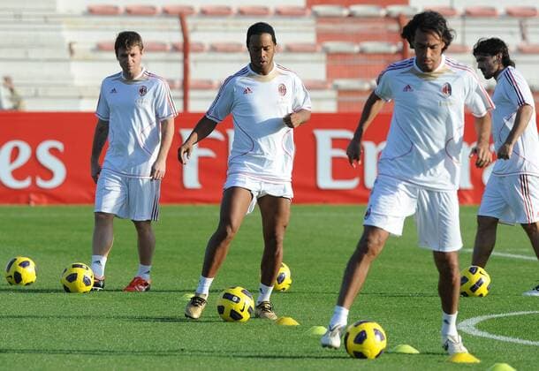 L-R: ANTONIO CASSANO - RONALDINHO - ALESSANDRO NESTA (alle AC Mailand) -