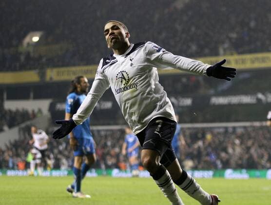 Tottenhams Aaron Lennon celebrates scoring his sides opening goal Barclays Premier League Tottenham Hotspur (white) vs Newcastle United (blue) 28th December, 2010 EDITORIAL USE ONLY. No use with unauthorised audio, video, data, fixture lists, club league logos or live services. Online in-match use limited to 120 images, no video emulation. No use in betting, games or single club league player publications. o0 Jubel Freude