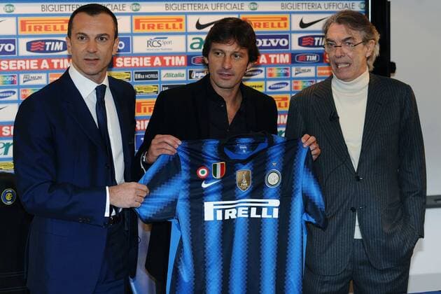 L-R: Technischer Direktor Marco Branca, neuer Trainer Leonardo und Präsident Massimo Moratti (Inter Mailand) -  o0 Funktionär,