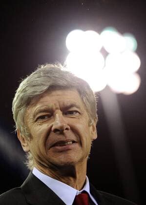 Birmingham City vs. FC Arsenal: Arsene Wenger, coach of FC Arsenal London (red) before kick off at St Andrews, Birmingham 