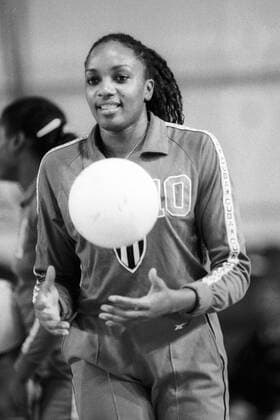 Regla Torres (Kuba) Volleyball Länderspiel Damen Becks Cup 1991 Nationenturnier Nationen Turnier Nationalteam Einzelbild Aufnahmedatum geschätzt Bremen