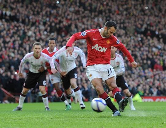 Ryan Giggs of Manchester United scores the first goal EON FA Cup 3rd Round Manchester United v Liverpool FC 9th January, 2011 EDITORIAL USE ONLY. No use with unauthorised audio, video, data, fixture lists, club league logos or live services. Online in-match use limited to 120 images, no video emulation. No use in betting, games or single club league player publications. o0 ManU