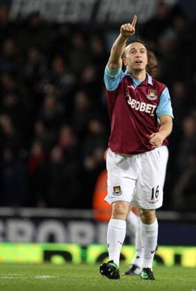 West Ham s Mark Noble celebrates scorng his sides opening goal Football - Carling Cup, Semi Final First Leg - West Ham United vs. Birmingham City 2:1 - EDITORIAL USE ONLY. No use with unauthorised audio, video, data, fixture lists, club league logos or live services. Online in-match use limited to 120 images, no video emulation. No use in betting, games or single club league player publications. o0 Jubel, Freude