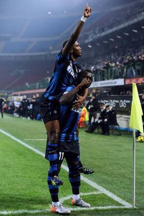 Coppa Italia Inter Mailand (blau) vs. CFC Genua 1893 (weiß) 3:2 Torjubel Samuel Eto o (li. )und Sulley Ali Muntari  o0 Jubel, Freude