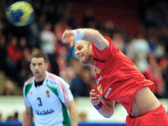 HANDBALL - IHF WM ISL vs HUN NORRKOEPING,14.JAN.11 - DIVERS, HANDBALL - IHF Weltmeisterschaft, Laenderspiel, Island vs Ungarn. Bild zeigt Olafur-Indridi Stefansson (ISL). 