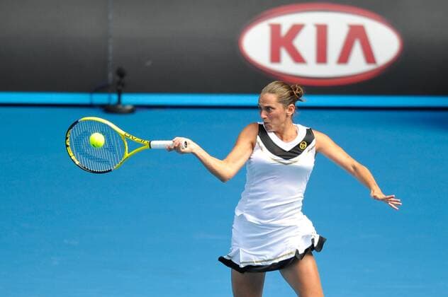 Jan. 18, 2011 - Melbourne - - Roberta Vinci (ITA) in action during her first round match on day two of the 2011 Australian Open at Melbourne Park. - ZUMAx35