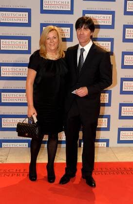 Bundestrainer Joachim Löw (GER) und Ehefrau Daniela - Deutscher Medienpreis in Baden Baden - 