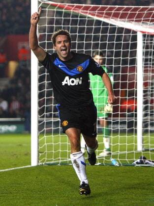 Michael Owen of Manchester United (ManU black) celebrates scoring his side s first goal EON FA Cup 4th Round FC Southampton (white) vs Manchester United (ManU black) 29th January, 2011 EDITORIAL USE ONLY. No use with unauthorised audio, video, data, fixture lists, club league logos or live services. Online in-match use limited to 120 images, no video emulation. No use in betting, games or single club league player publications. o0 Jubel Freude