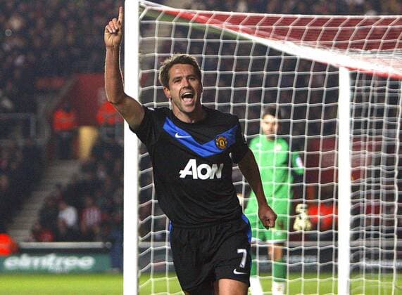 Michael Owen of Manchester United (ManU black) celebrates scoring his side s first goal EON FA Cup 4th Round FC Southampton (white) vs Manchester United (ManU black) 29th January, 2011 EDITORIAL USE ONLY. No use with unauthorised audio, video, data, fixture lists, club league logos or live services. Online in-match use limited to 120 images, no video emulation. No use in betting, games or single club league player publications. o0 Jubel Freude