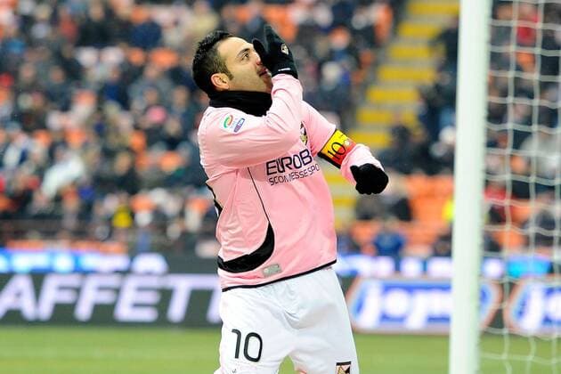 Serie A Inter Mailand (blau schwarz) vs US Palermo (rosa) --- Jubel Fabrizio Miccoli 