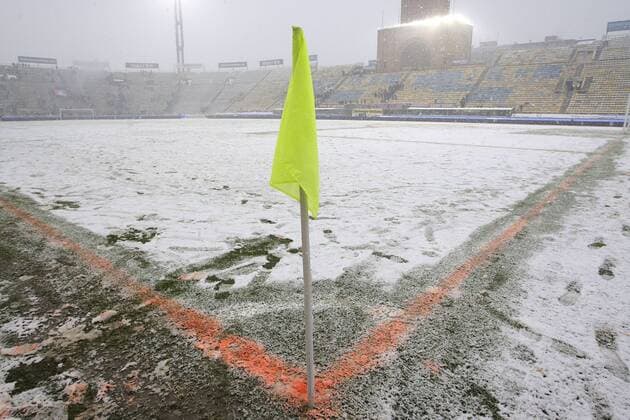 Bologna 30 01 2011 - Serie A FC Bologna --- Stadio dall Ara, Schnee  o0 Totale Sportstätte Stadion o0 kurios