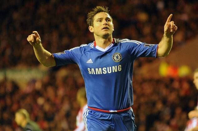 Football - Premier League - AFC Sunderland vs. Chelsea FC: Frank Lampard (Chelsea FC) celebrates putting his team back on level terms at the Stadium of Light. 