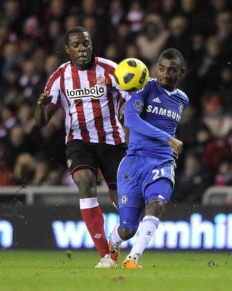 AFC Sunderland s Nedum Onuoha (L) and Chelsea FC s Salomon Kalou. Barclays Premier League AFC Sunderland v Chelsea FC 1st February, 2011 EDITORIAL USE ONLY. No use with unauthorised audio, video, data, fixture lists, club league logos or live services. Online in-match use limited to 120 images, no video emulation. No use in betting, games or single club league player publications.