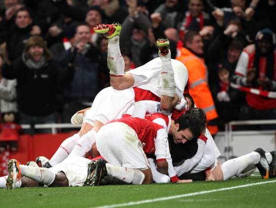 FC Arsenals players celebrate with goalscorer Laurent Koscielny Barclays Premier League FC Arsenal v FC Everton 1st February, 2011 EDITORIAL USE ONLY. No use with unauthorised audio, video, data, fixture lists, club league logos or live services. Online in-match use limited to 120 images, no video emulation. No use in betting, games or single club league player publications. o0 London Jubel Freude