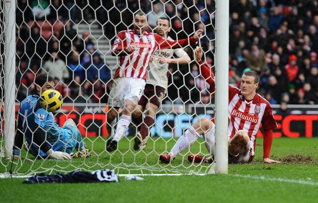 Stoke City vs. AFC Sunderland --- Robert Huth of Stoke City (R) scores the winning goal in extra time  o0 Tor Jubel Freude