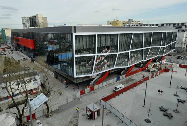 Ondrej Nepela Arena stadium in Bratislava, Slovakia is under reconstruction for the ice hockey 2011 IIHF World Championship on Feb. 8, 2011. (CTKxPhoto JanxKoller)  CTKPhoto37201102080344601 o0 Bauarbeiten Bau