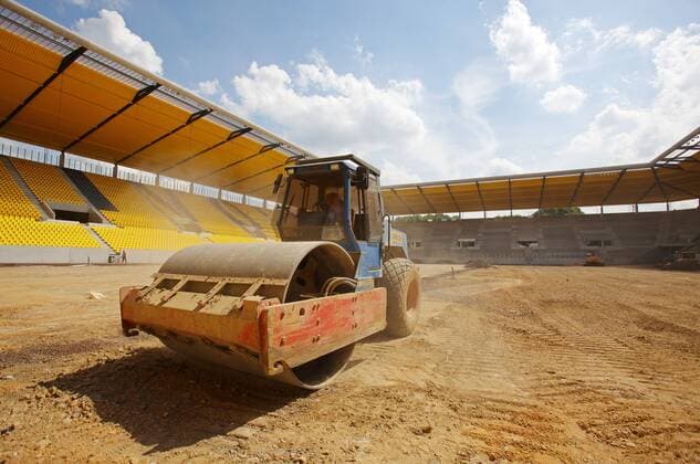 Fußball, Stadiongeschichte Alemannia Aachen Freitag 26.06.2009, 2. Bundesliga Saison 09 10 - Alemannia Aachen Neubau: neuer Tivoli, Baustelle, DeFodi018 o0 Bau Stadionbau Bauarbeiten walze Baufahrzeug