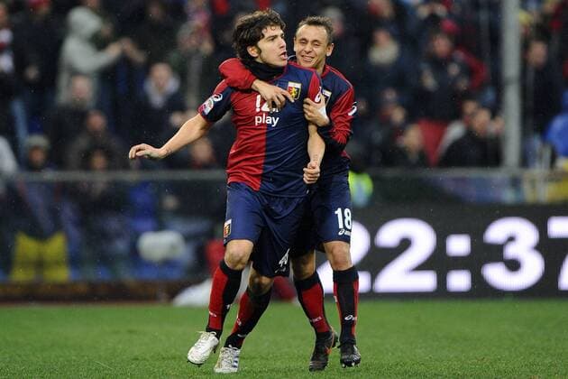 CFC Genoa FC Genua 1893 (blau) vs. AS Rom (weiß) --- Torjubel Alberto Paloschi (li.), Rafinha  o0 Jubel Freude