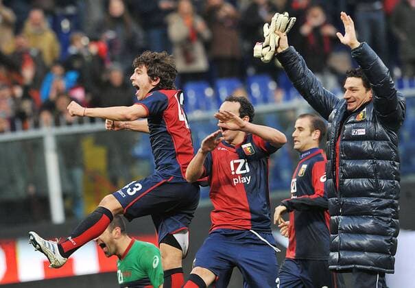 CFC Genoa FC Genua 1893 (blau) vs. AS Rom (weiß) --- Alberto Paloschi (li.) pegasoxinside o0 Jubel Freude Emotionen