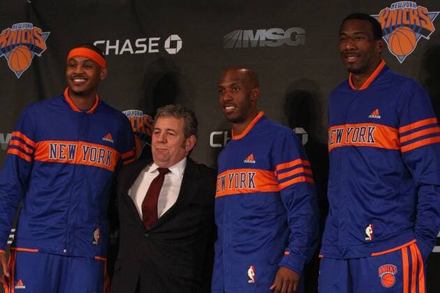 Feb. 23, 2011 - New York, New York, U.S - Left to right: Carmelo Anthony, Chairman of the Board for Cablevision Systems Jim Dolan, Chauncey Billups and Amar and Stoudemire pose at the New York Knicks press conference at Madison Square Garden, New York, NY. - ZUMAz64 o0 Funktionär Präsentation
