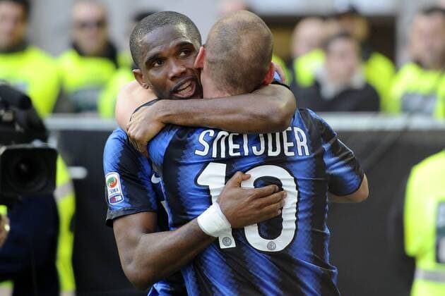 06.03.2011, Mailand - Serie A 2010 2011 - Inter Mailand (blau) vs FC Genua CFC 1893 (weiß) 5:2 --- Jubel bei Samuel Eto o (hi.) und Wesley Sneijder  o0 Freude