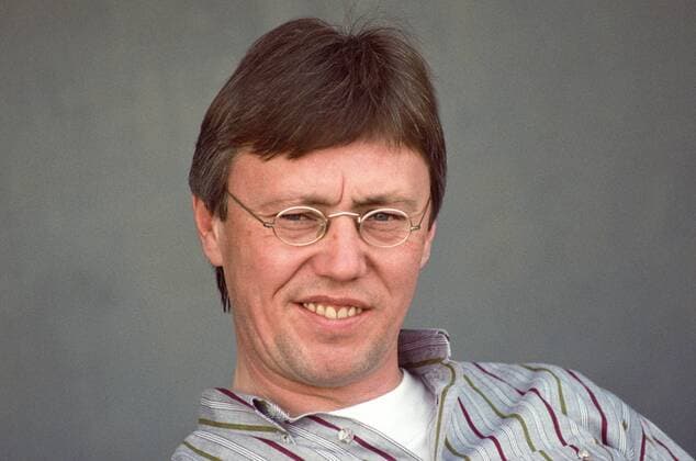 2. BL Saison 1989 1990 Eintracht Braunschweig gegen Rot Weiß Essen 1:1 am 17.03.1990. Trainer Hans Werner Moors (Essen). o0 RW, RWE