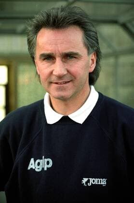 2. BL Saison 1993 1994 Chemnitzer FC gegen Hannover 96 1:0 am 13.11.1993. Trainer Reinhard Häfner (Chemnitz) o0 Chemnitz, CFC
