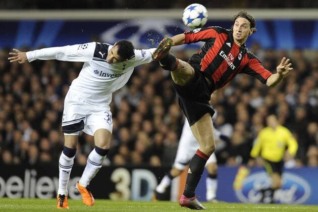 London, 09 03 2011 - Champions League Tottenham Hotspur vs AC Milan: Zlatan Ibrahimovic (Milan, R) -Sandro 