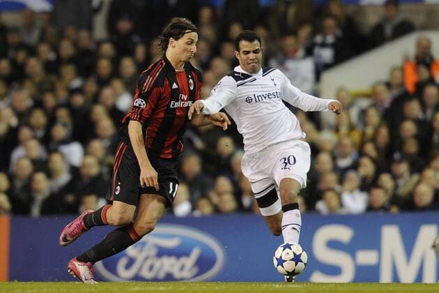 London, 09 03 2011 - Champions League Tottenham Hotspur vs AC Milan: Zlatan Ibrahimovic (Milan, L) -Sandro 