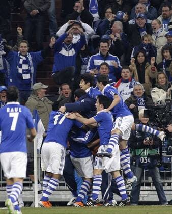 Schalke s Jubilation after the 2:1 during the Champions League match between FC Schalke 04 and FC Valencia, Veltinsarena in Gelsenkirchen on March 09., 2011. Mika