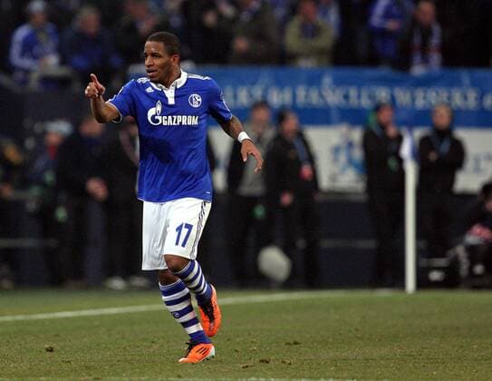 09.03.2011, Fussball Champions-League, Achtelfinale, FC Schalke 04 - FC Valencia, Veltins-Arena auf Schalke in Gelsenkirchen. Jubel Schalke zum Tor zum 1:1 , Torschütze Jefferson Farfan (Schalke)